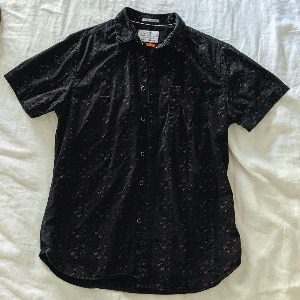 Black and Red Bird Button Shirt size M